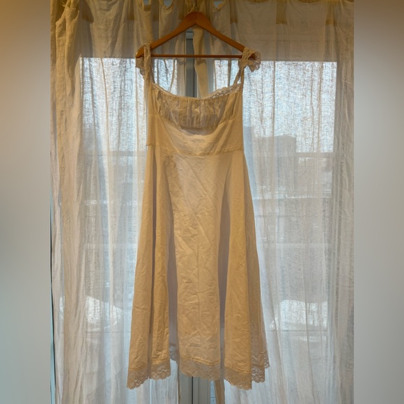 White bridgerton st. Linen dress. Well made high quality - Picture 8 of 8
